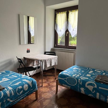 Il Cortile Como Single & Double Room In Apartment No Hotel Exterior photo