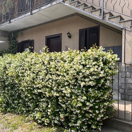 Il Cortile Como Single & Double Room In Apartment No Hotel Exterior photo