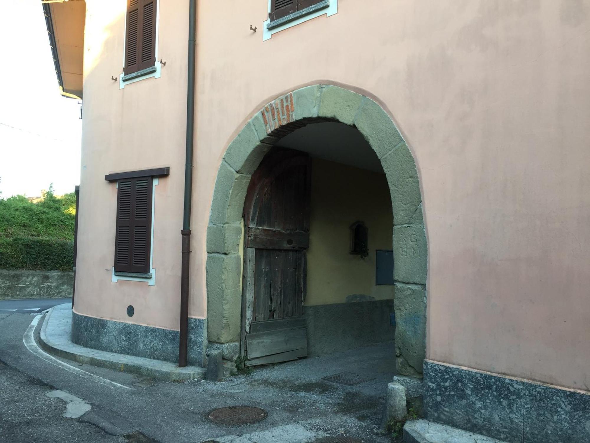 Il Cortile Como Single & Double Room In Apartment No Hotel Exterior photo