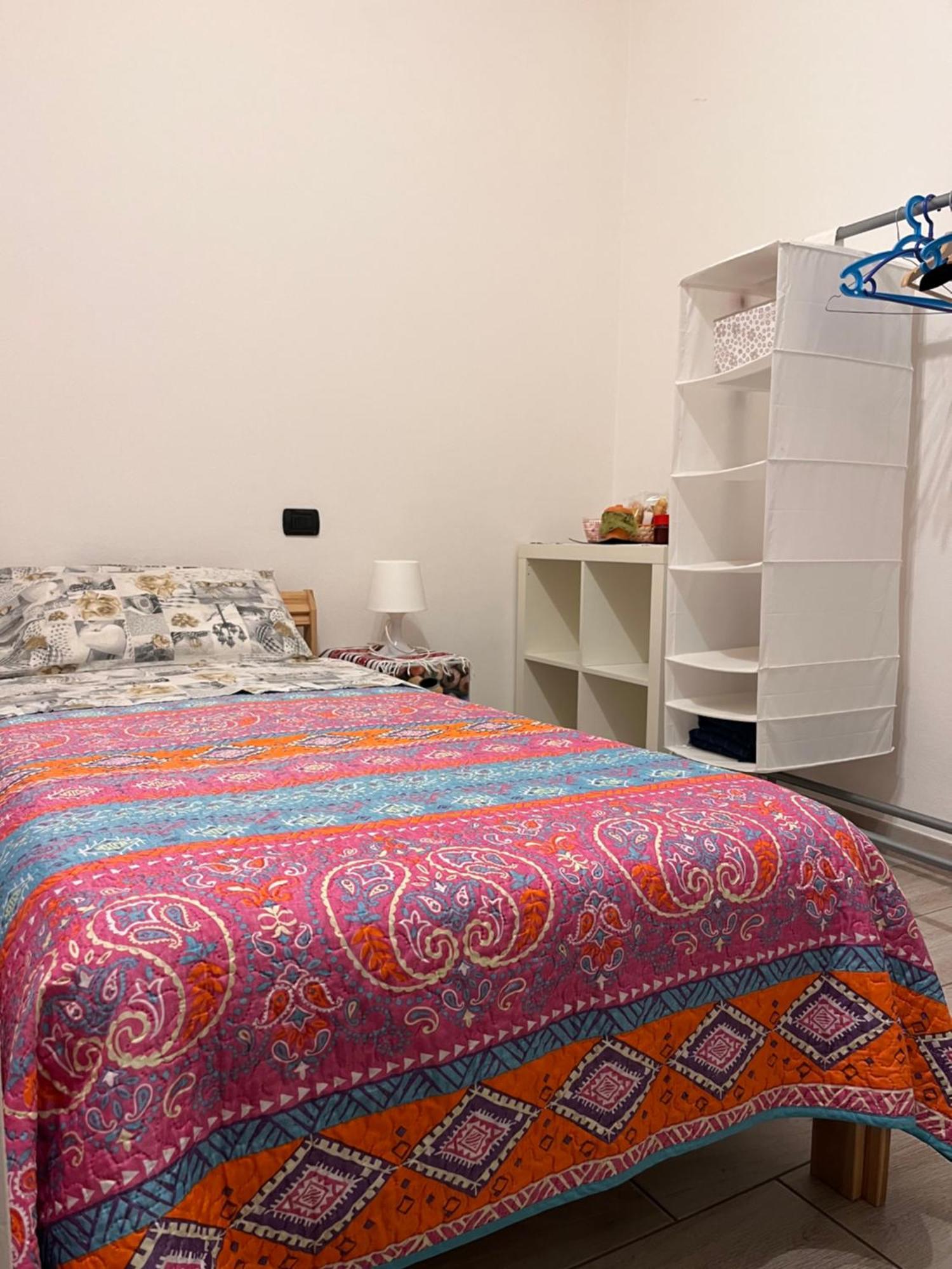 Il Cortile Como Single & Double Room In Apartment No Hotel Exterior photo